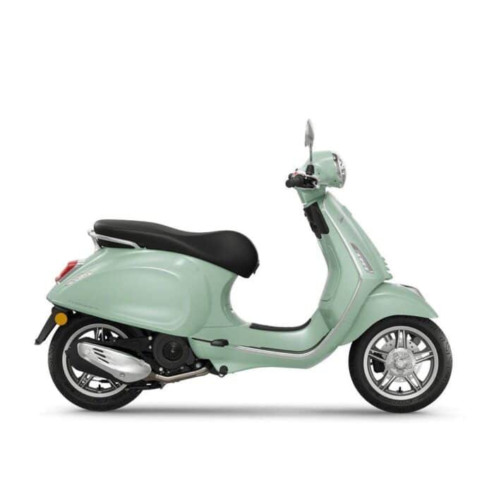 Vespa Primavera 125 E5 verde gr uen amabile.jpg